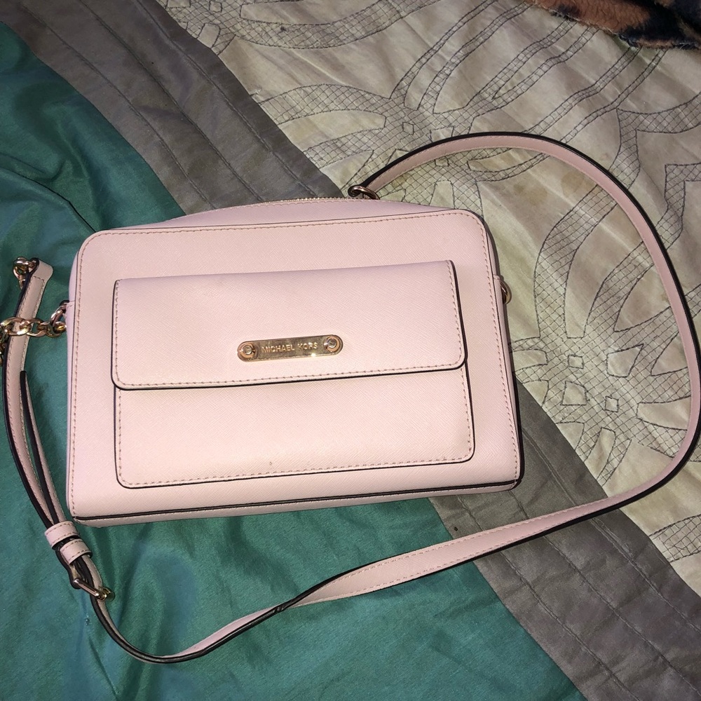 Michael kors crossbody